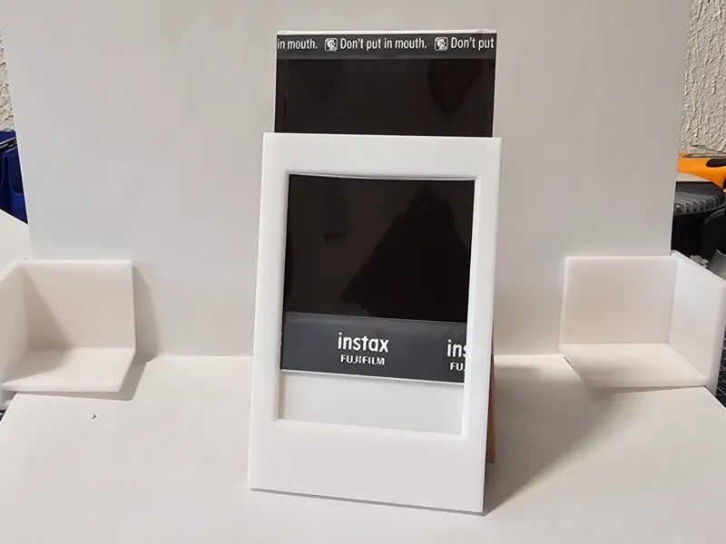 Polaroid Frame 86x55mm Flat back Wallmount