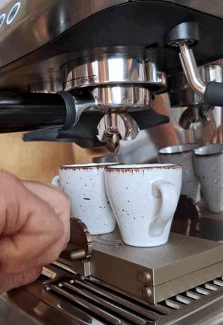 Tassenerhöhung für Siebträgermaschine verstellbar