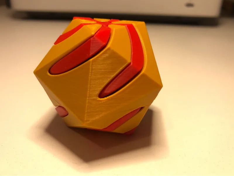 Icosa pass-through fidget