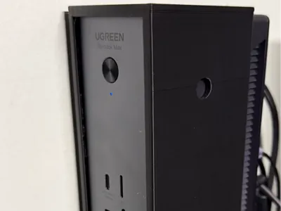 Ugreen Thunderbolt 4 Revodok Desk or Wall Mount