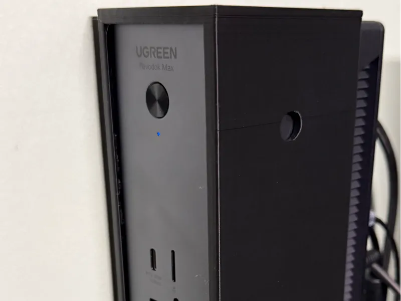Ugreen Thunderbolt 4 Revodok Desk or Wall Mount