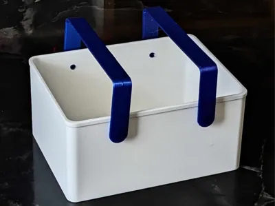 A petite storage box