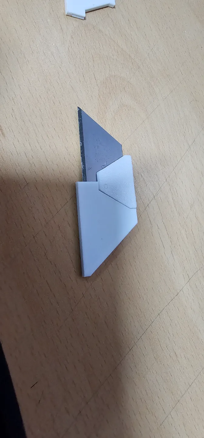 portable scraper blade