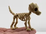 Фигурка на куче скелет