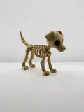 Фигурка на куче скелет
