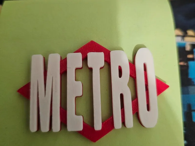 cartel llavero metro