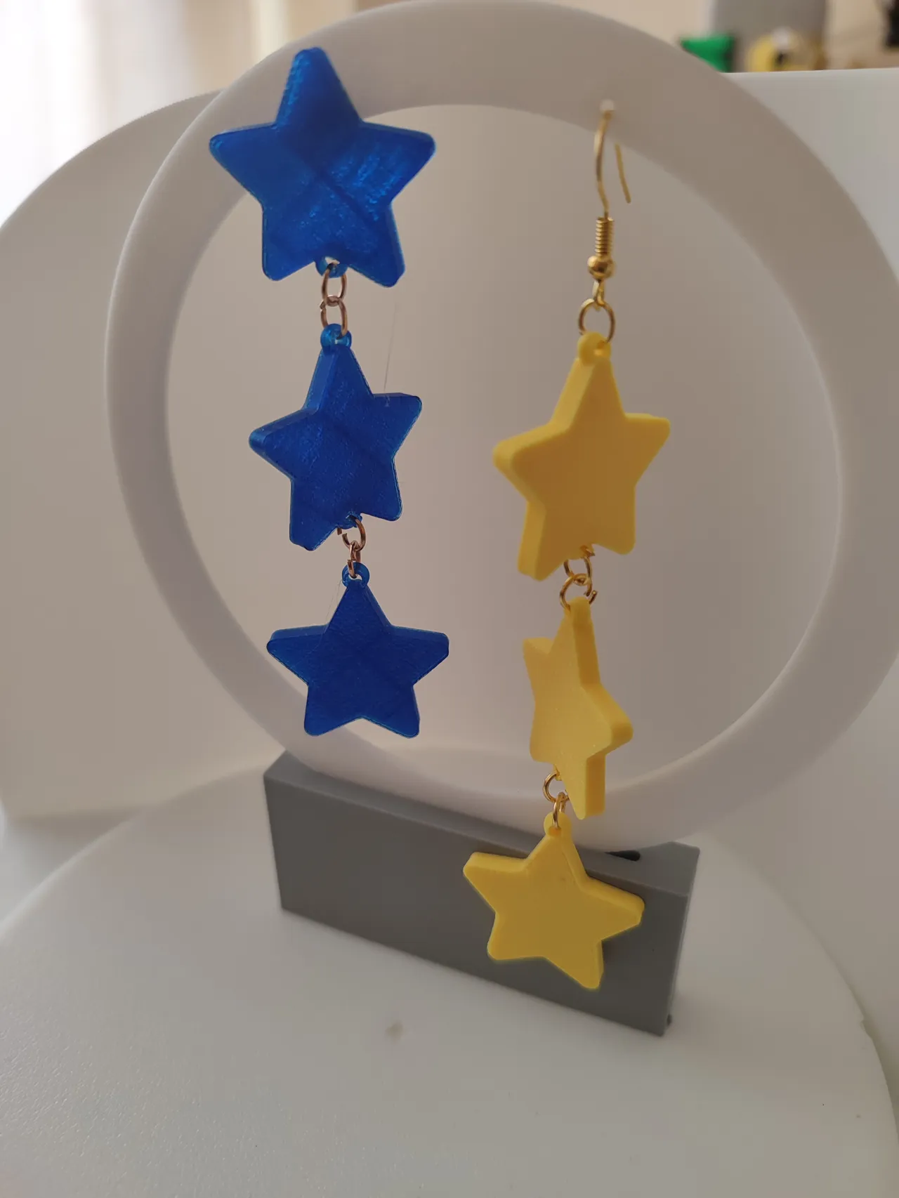 Star Earrings view 4