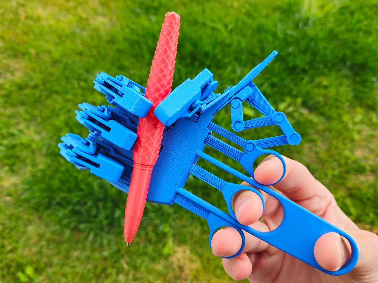 Overengineered Mechanical Hand V3 view 4