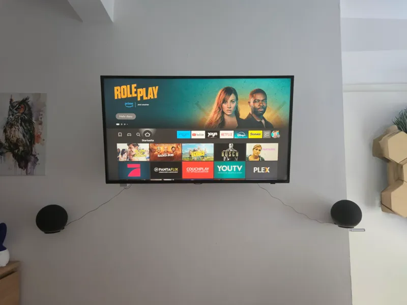 Amazon Echo 4.Gen wall mount (Cable on the left)