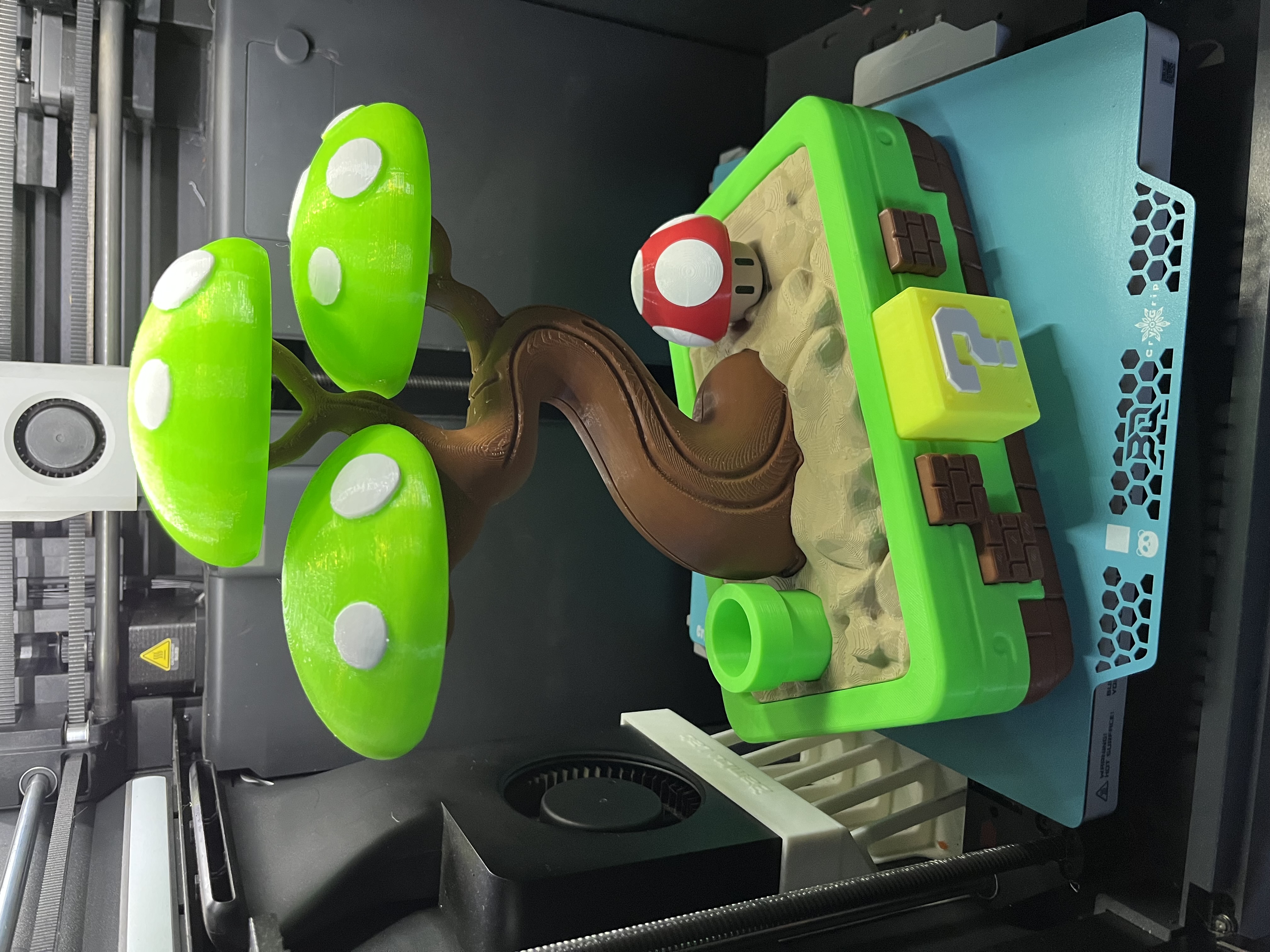 Miniatura 1 do modelo 3D Mario-Inspired Bonsai 马里奥主题盆景
