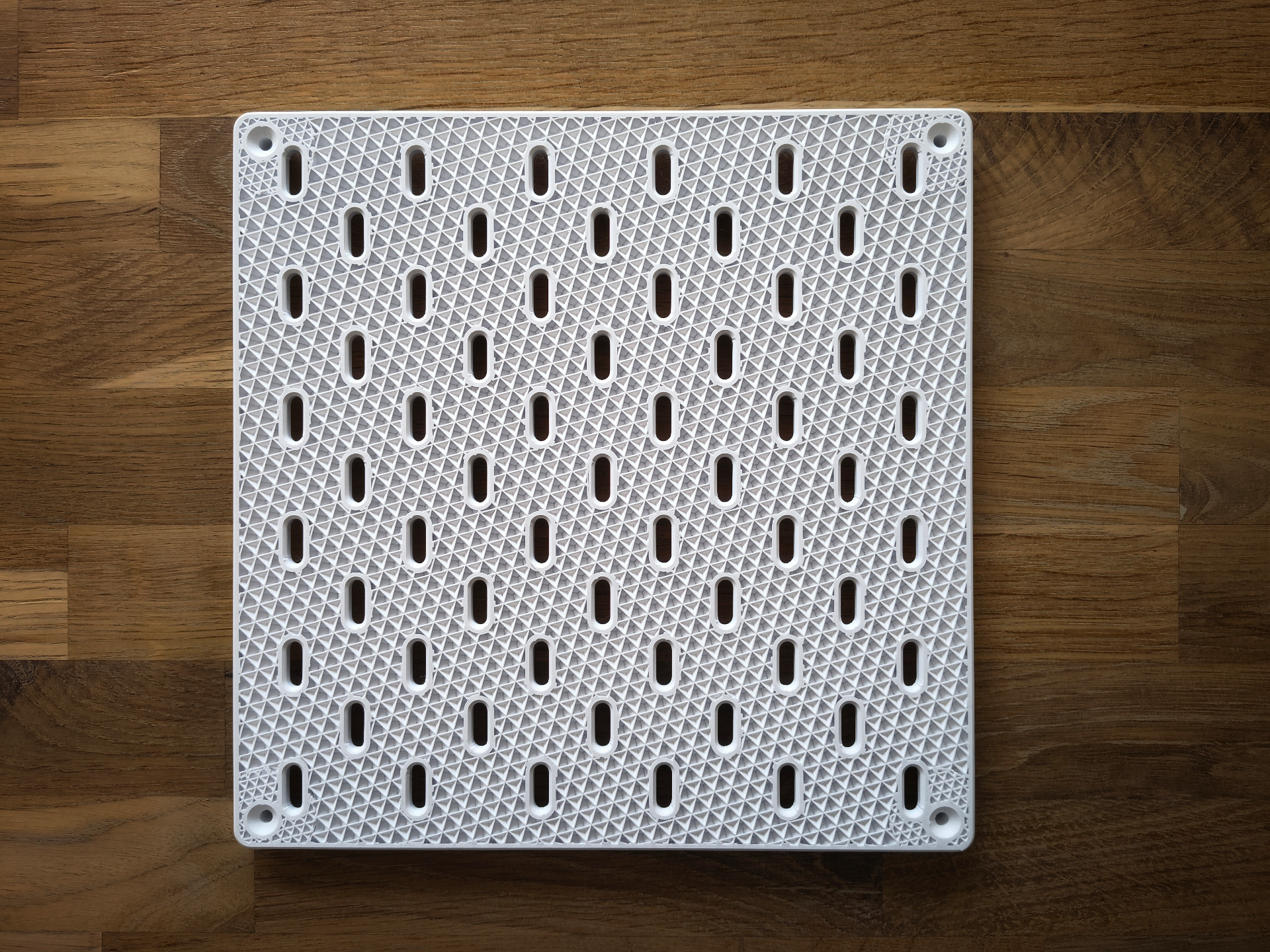 Lightweight Classic Pegboard 240x240mm