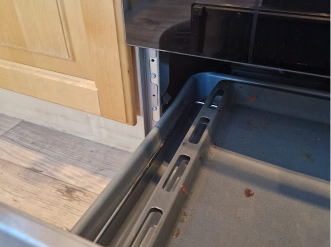 Bosch stove/oven/hob drawer slide side brackets