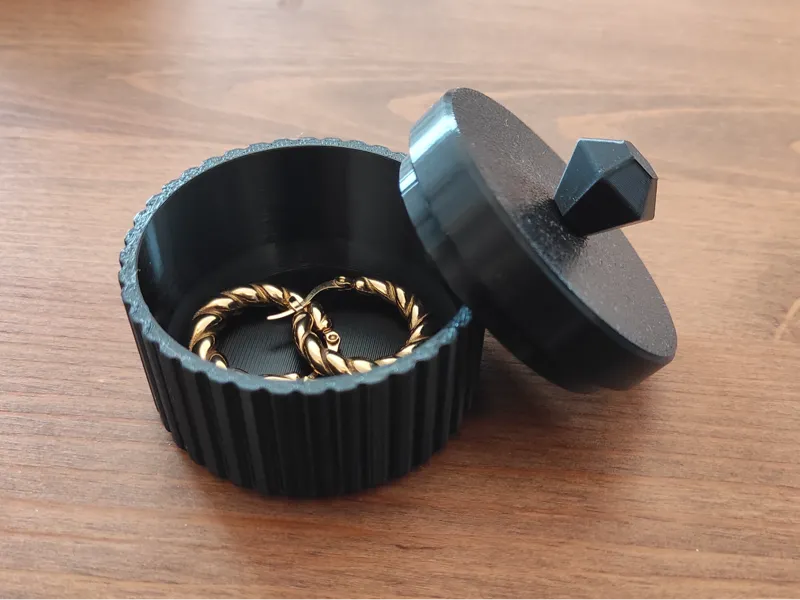 Cute little Jewelry Box with diamond knob