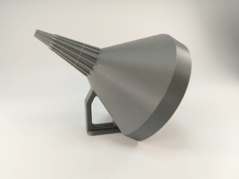带支撑防污染漏斗  Supporting anti pollution funnel