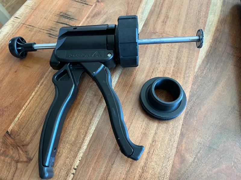 MB Sealant Applicator Gun Insert 112589002500