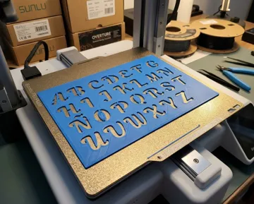 Caja o estuche: Alphabet stencils / Back to school — vista de referencia 4