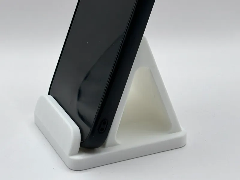 Minimalist Smartphone Stand
