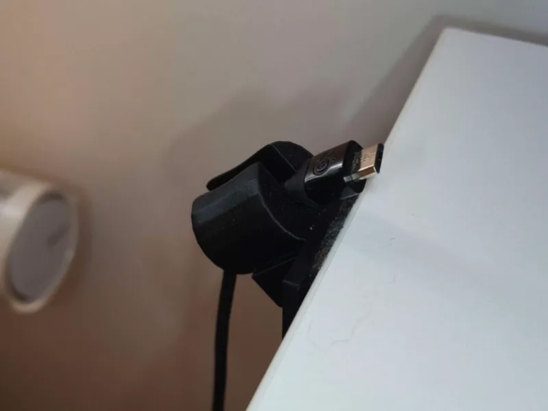 Cable holder