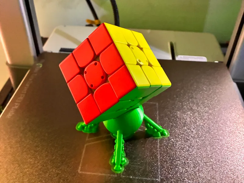 Simple Rubik's Cube Stand