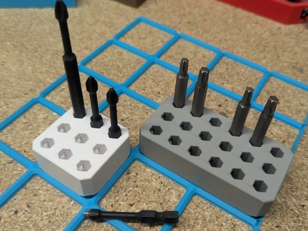 Soporte: Hex Grip snap-in Bit Holder for Gridfinity. Referencia del modelo original.