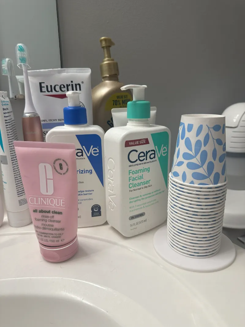 Bathroom Cup Holder