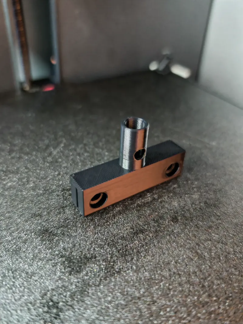 Holder for Rust-Bird