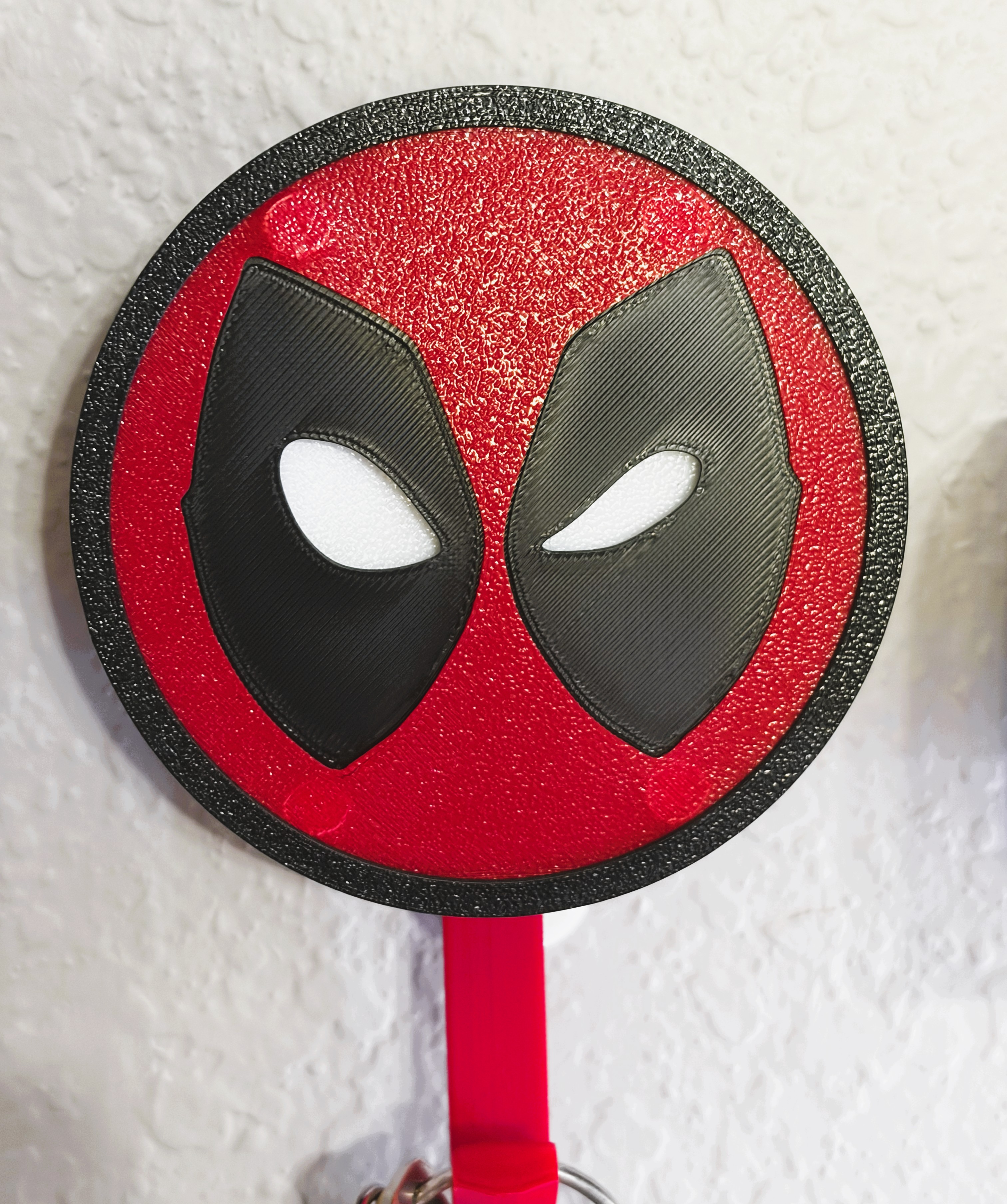 Miniatura 2 do modelo 3D Interactive wall key holder - Deadpool 