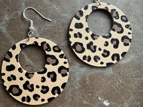 Leopard pattern earrings view 3