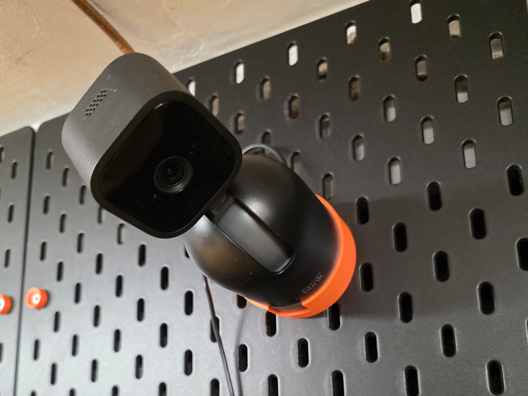 Skadis Blink Mini Pan Tilit Halter Webcam