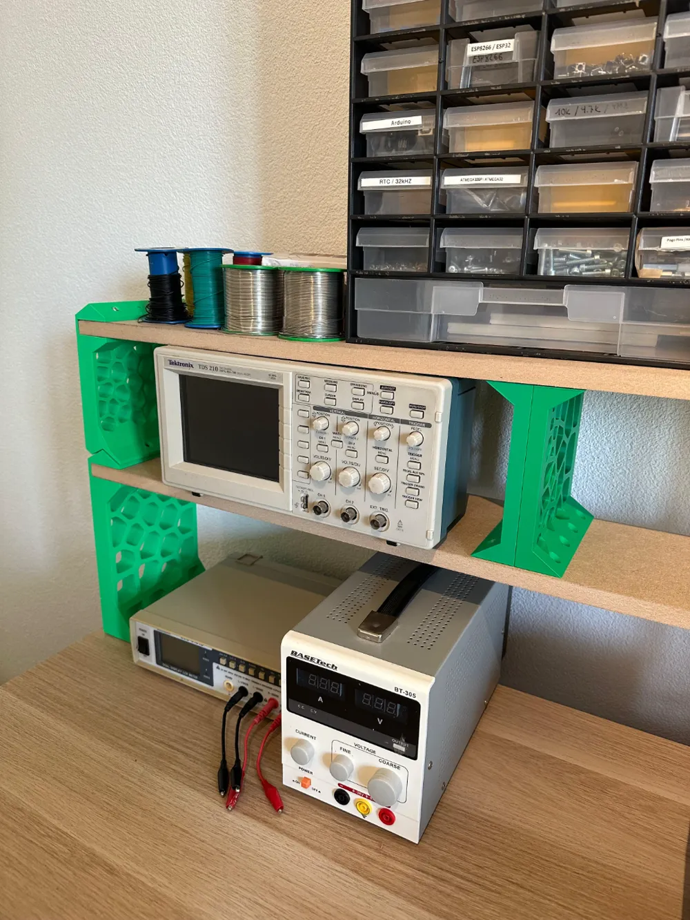 Stackable Modular Desk Shelf System Remixed by MootSeeker MakerWorld ...