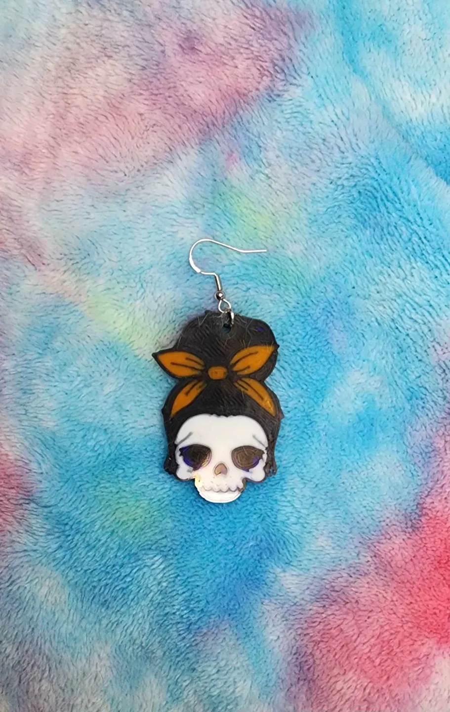 Girl Skull Earrings & Wall Art view 4