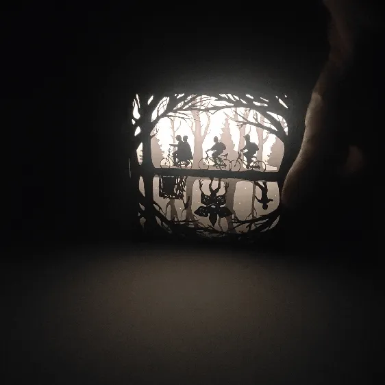 تصميم خاص هدية تمثال ديكور صندوق إضاءة من Stranger Things