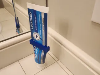 Compact Toothpaste Tube Squeezer