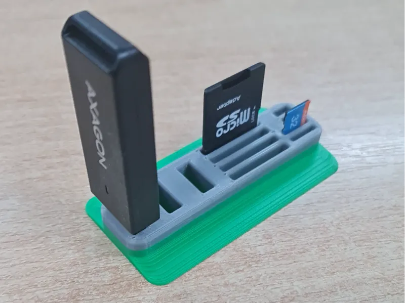 USB & SD Card Desk Organizer