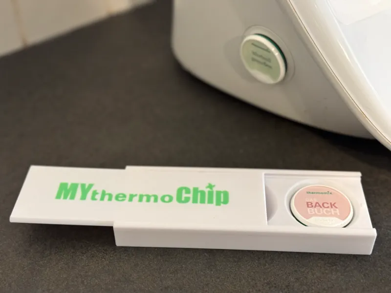 Case with slidable lid for the Thermomix chips