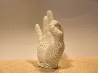 Main bionique OK - style Voronoi — photo 2
