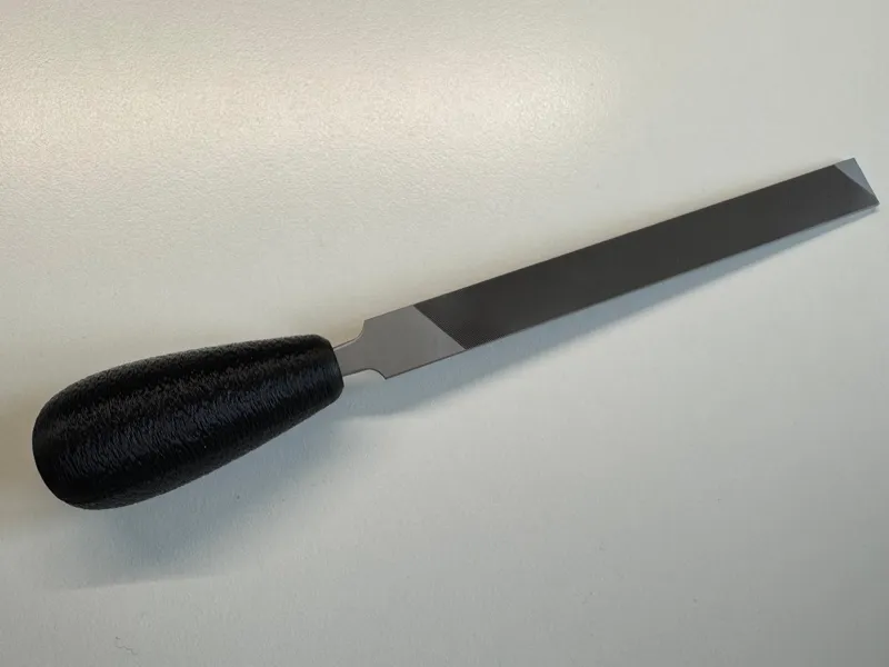 File handle for 150mm flat file