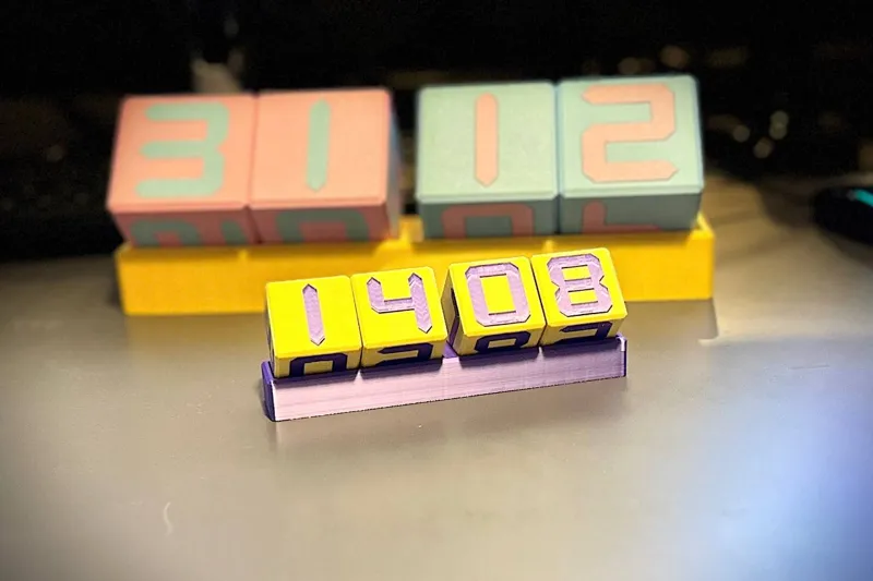 Perpetual Cube Calendar