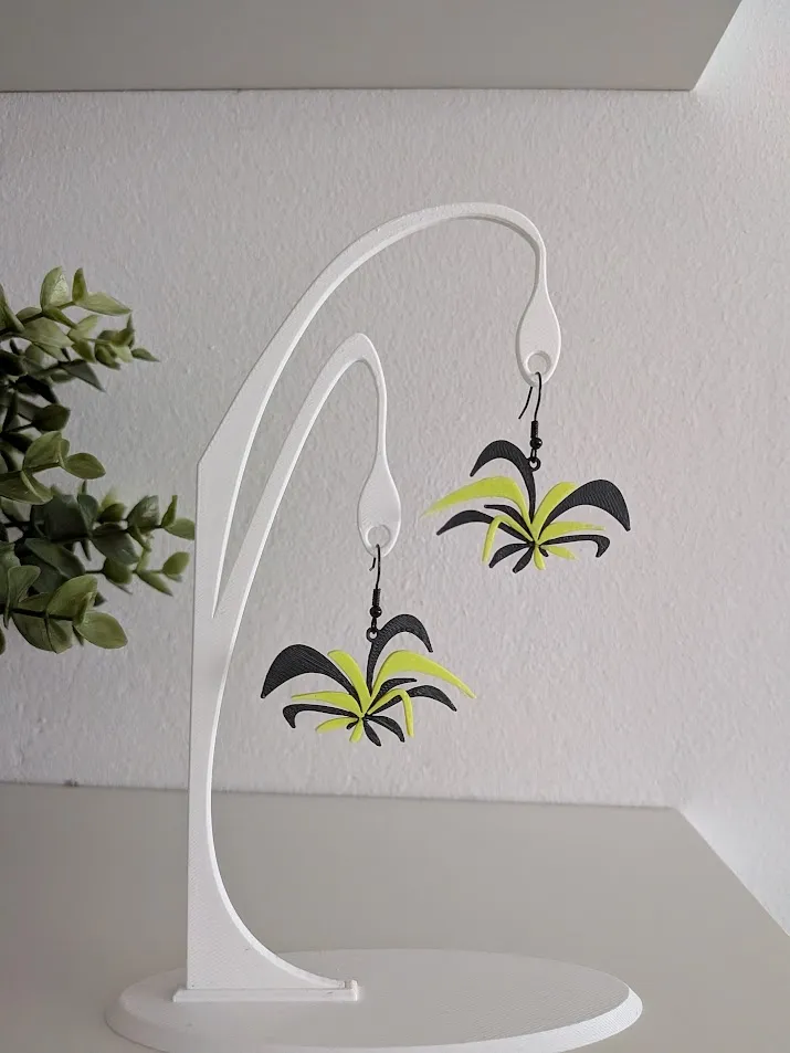 Grass Earrings view 3