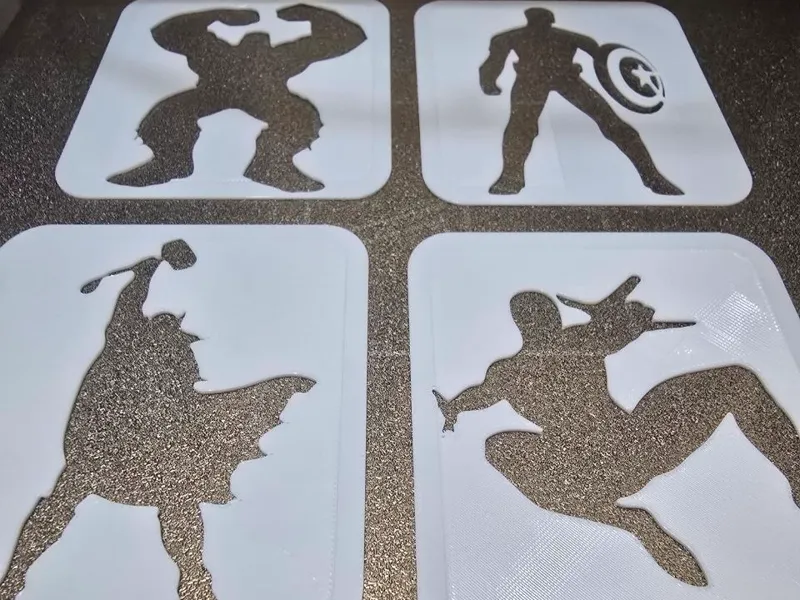 Stencil Marvel