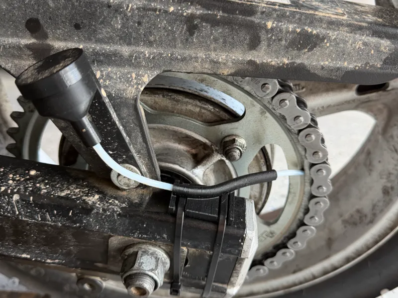 Chain Oiler Suzuki Vstrom DL650