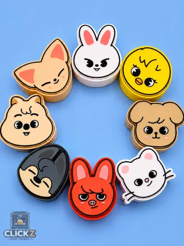 Objeto manipulable: KPop Band Stray Kids - SKZOO - Fidget Clickers — vista de referencia 2