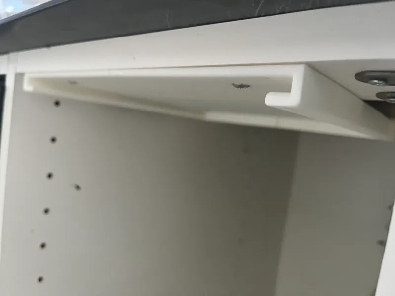 Drawer rail