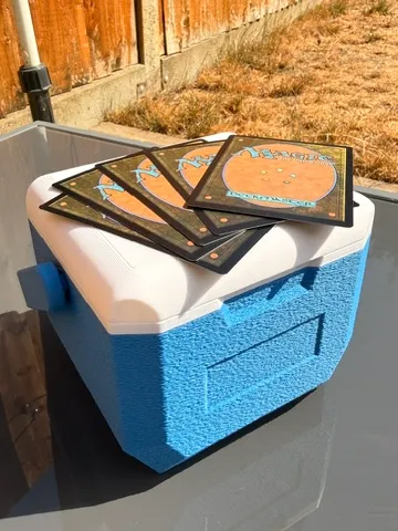 Caja o estuche: MTG Cooler Deck box — vista de referencia 2