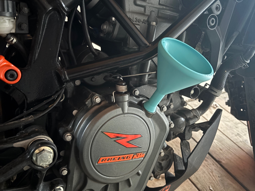 KTM Duke 125 ccm Öleinfülltrichter, Trichter