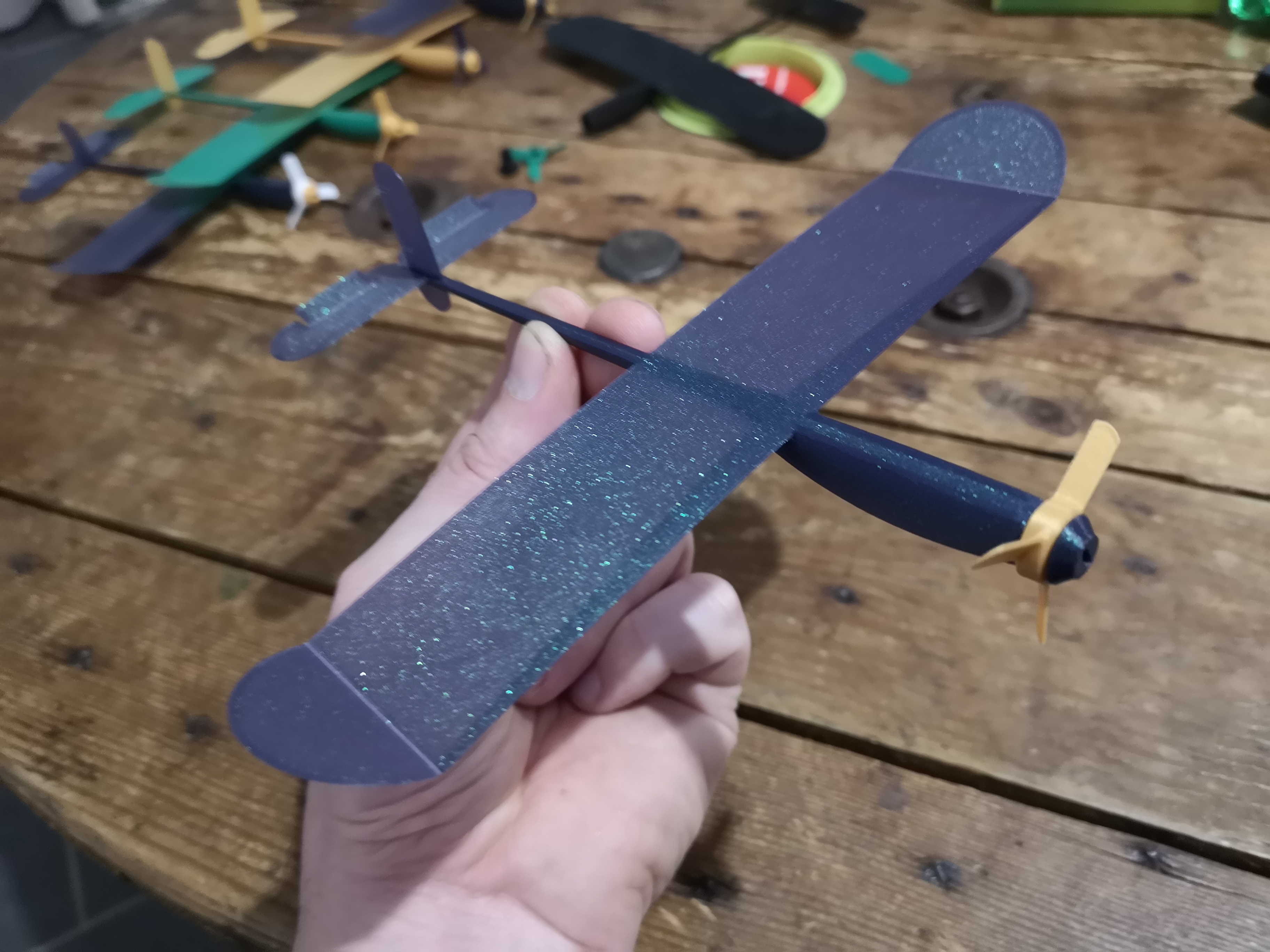 Miniatura 1 do modelo 3D Mini glider with propeller - Funny Glider