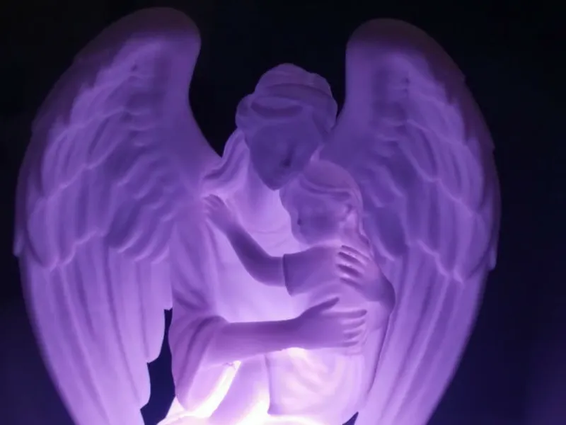 Angelic Mother 001
