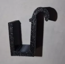 Shelf bag hook with clip