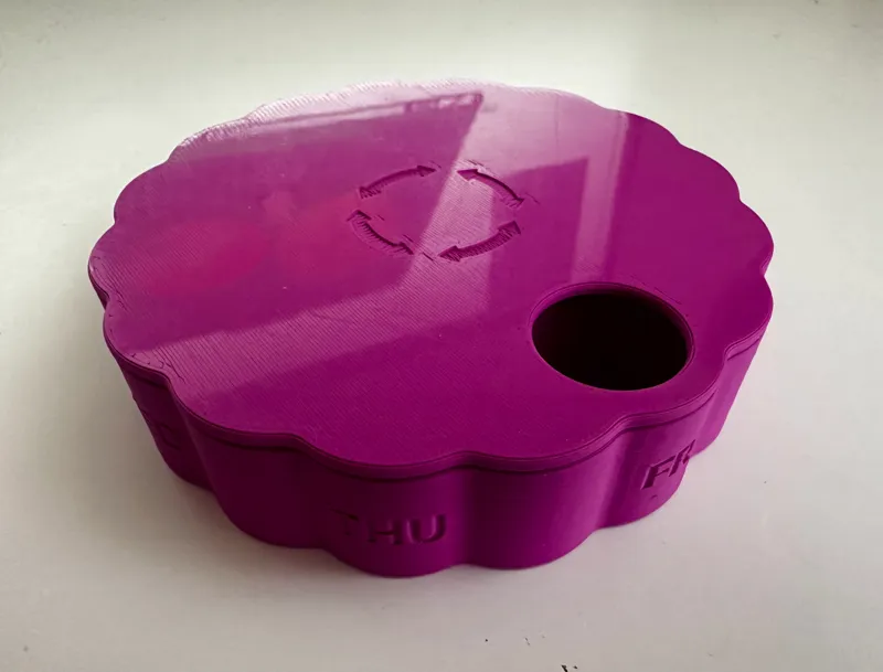 Weekly pill organizer