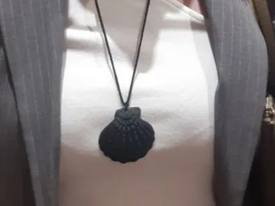 Coquillage patte de lion avec trou de lanière
